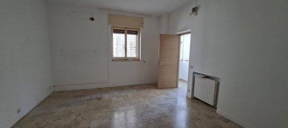 3 bedrooms Apartment in Taranto, Italy No. 268533 15