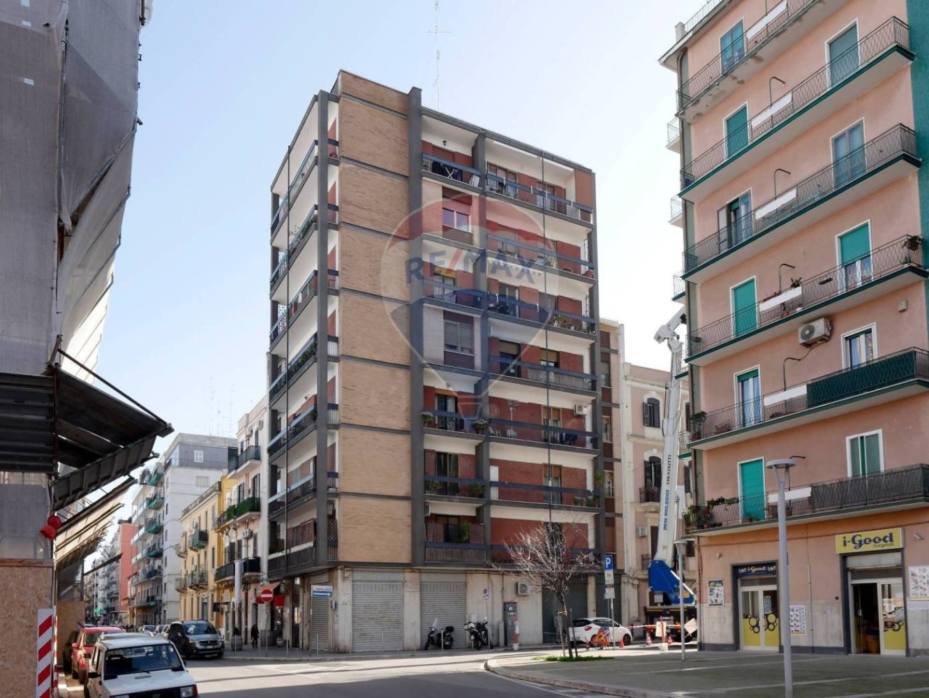 2 bedrooms Apartment in Bari, Italy No. 195366