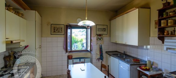5-salle Appartement à Cortona, Italy No. 87622 8