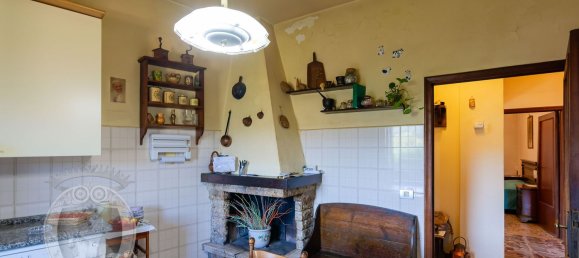 5-salle Appartement à Cortona, Italy No. 87622 9