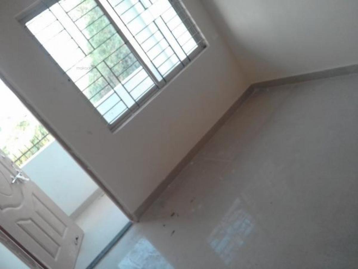 2 bedrooms House in Kolkata, India No. 44498