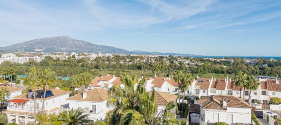 2 chambres Appartement à Estepona, Spain No. 185071 6