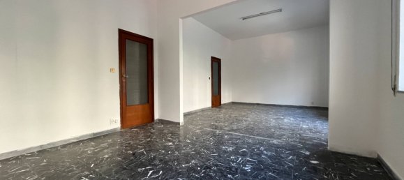 Apartamento de 3 dormitorios en Catanzaro, Italy No. 210989 3