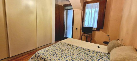 4 rooms Apartment in Mantua, Italy No. 242024 21