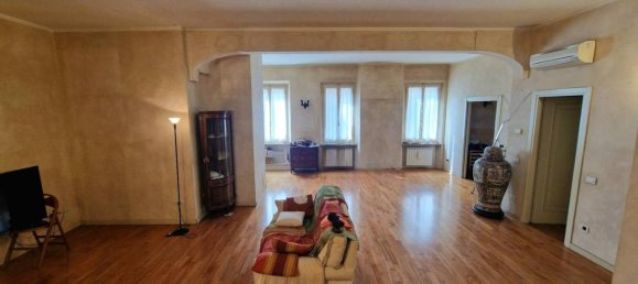 4 rooms Apartment in Mantua, Italy No. 242024 8
