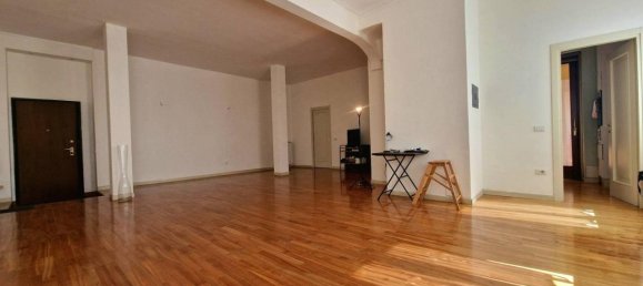 4 rooms Apartment in Mantua, Italy No. 242024 4