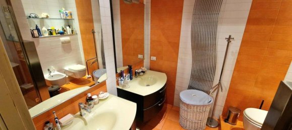 4 rooms Apartment in Mantua, Italy No. 242024 18