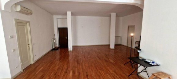 4 rooms Apartment in Mantua, Italy No. 242024 6