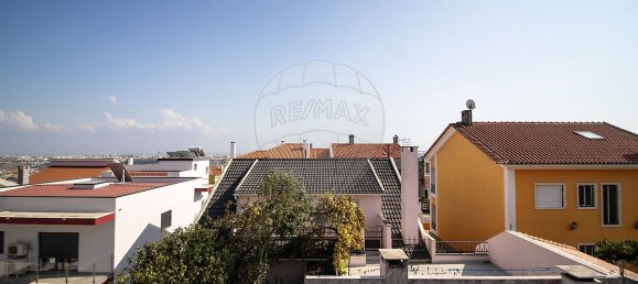 Casa de 4 dormitorios en Odivelas, Portugal No. 164113 11