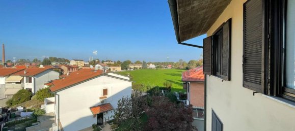 Квартира с 3 комнатами в Лоди, Италия № 26764 8