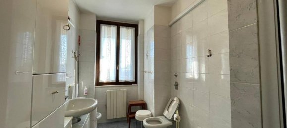 Квартира с 3 комнатами в Лоди, Италия № 26764 17