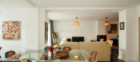 3 bedrooms Apartment in Lisbon, Portugal No. 10999 2