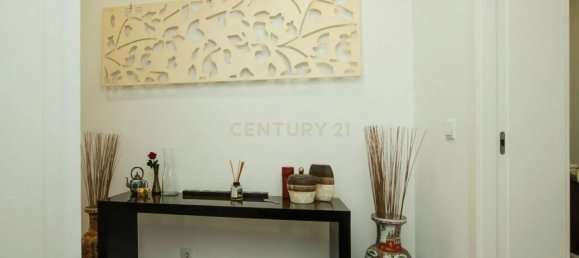 3 bedrooms Apartment in Lisbon, Portugal No. 10999 11