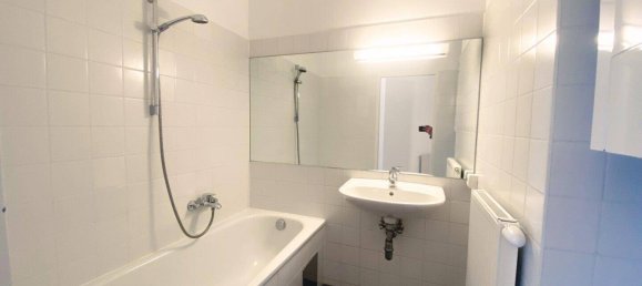 2-salle Appartement à Dobling, Austria No. 45386 2