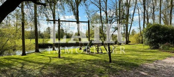 6 bedrooms House in Alencon, France No. 363703 14