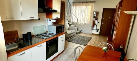 Дуплекс с 2 спальнями в Таино, Италия № 365563 6