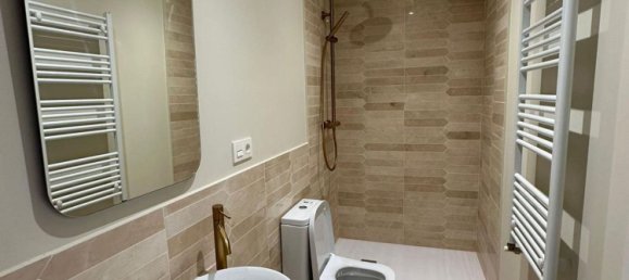 Apartamento T3 em Ciutat Vella, Spain N.º 122491 16