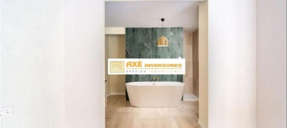 Apartamento T3 em Ciutat Vella, Spain N.º 122491 11