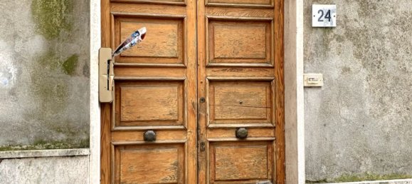 4 rooms Apartment in Frosinone, Italy No. 255485 7