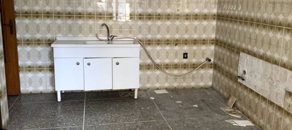 4 rooms Apartment in Frosinone, Italy No. 255485 6