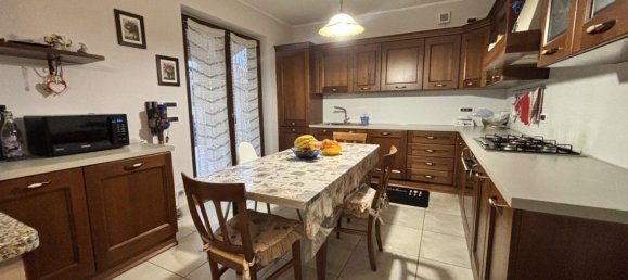 4 bedrooms Villa in Barbania, Italy No. 371835 9