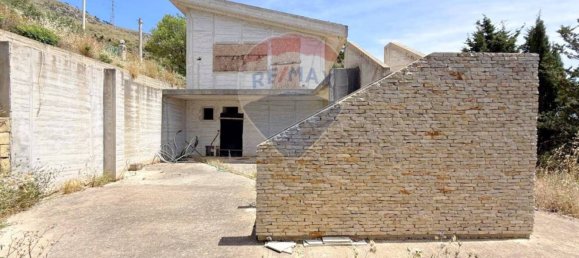 3 Schlafzimmer Villa in Erice, Italy, Nr. 352079 32