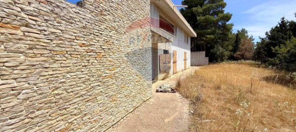 3 Schlafzimmer Villa in Erice, Italy, Nr. 352079 30