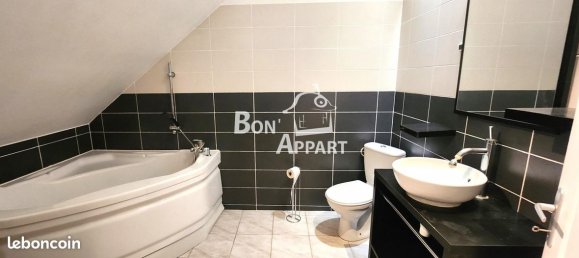 1 bedroom Apartment in Homecourt, France No. 51681 6