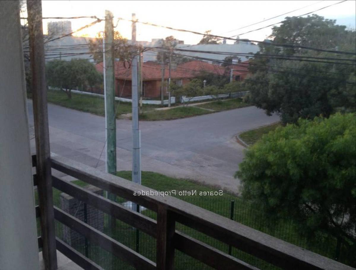 2 bedrooms Apartment in Canelones, Uruguay No. 7042