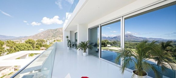 Villa de 4 dormitorios en Altea, Spain No. 77875 4