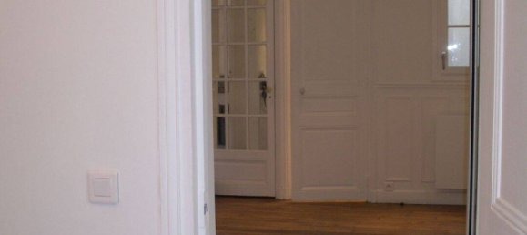 2 bedrooms Apartment in Paris, France No. 333874 14