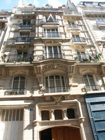 2 bedrooms Apartment in Paris, France No. 333874