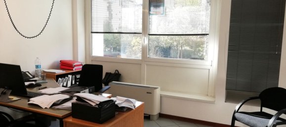 Oficina en Perugia, Italy 80 m² No. 133909 5
