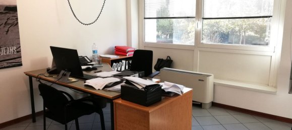 Oficina en Perugia, Italy 80 m² No. 133909 6