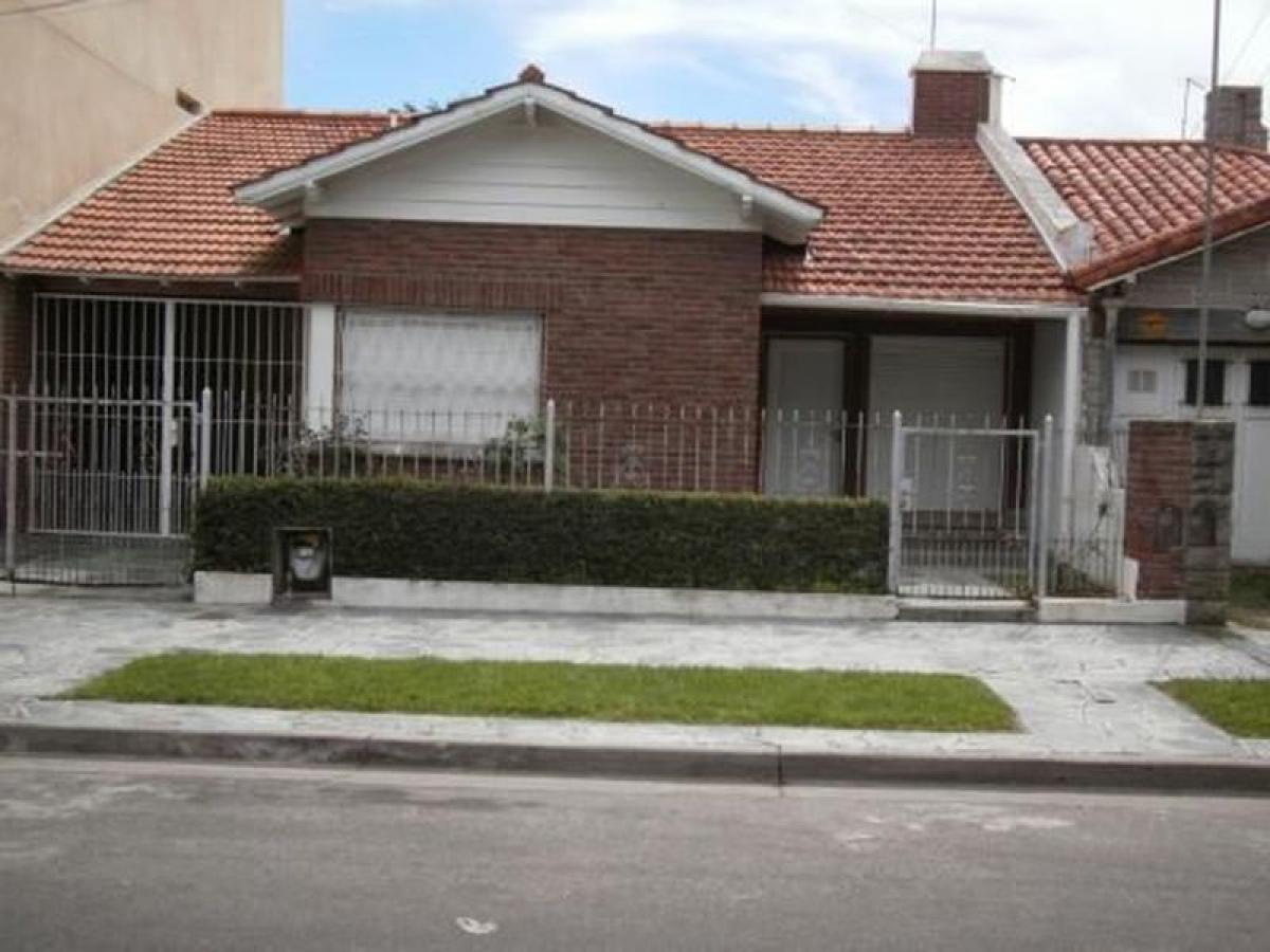 2 bedrooms House in Mar del Plata, Argentina No. 69814