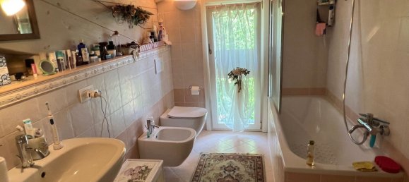 3 bedrooms Villa in Montano Lucino, Italy No. 362315 34