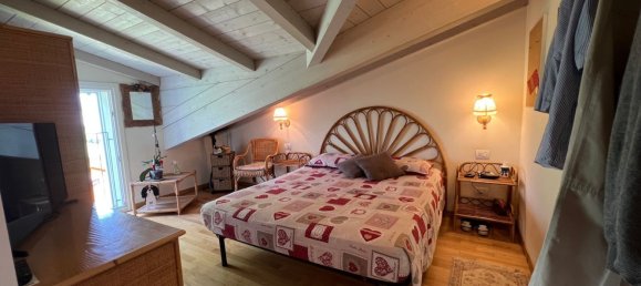 3 bedrooms Villa in Montano Lucino, Italy No. 362315 30