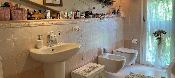 3 bedrooms Villa in Montano Lucino, Italy No. 362315 33