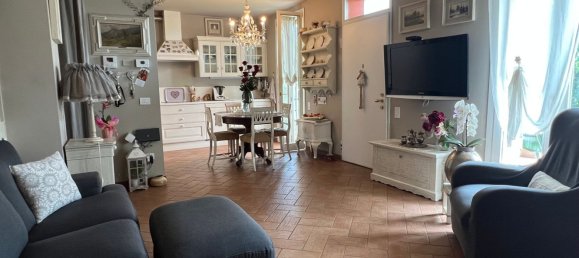 3 bedrooms Villa in Montano Lucino, Italy No. 362315 9