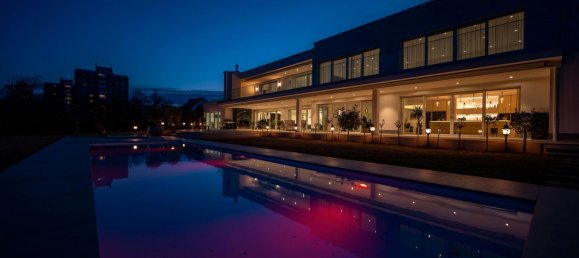 5 bedrooms Villa in Frankfurt am Main, Germany No. 356061 2