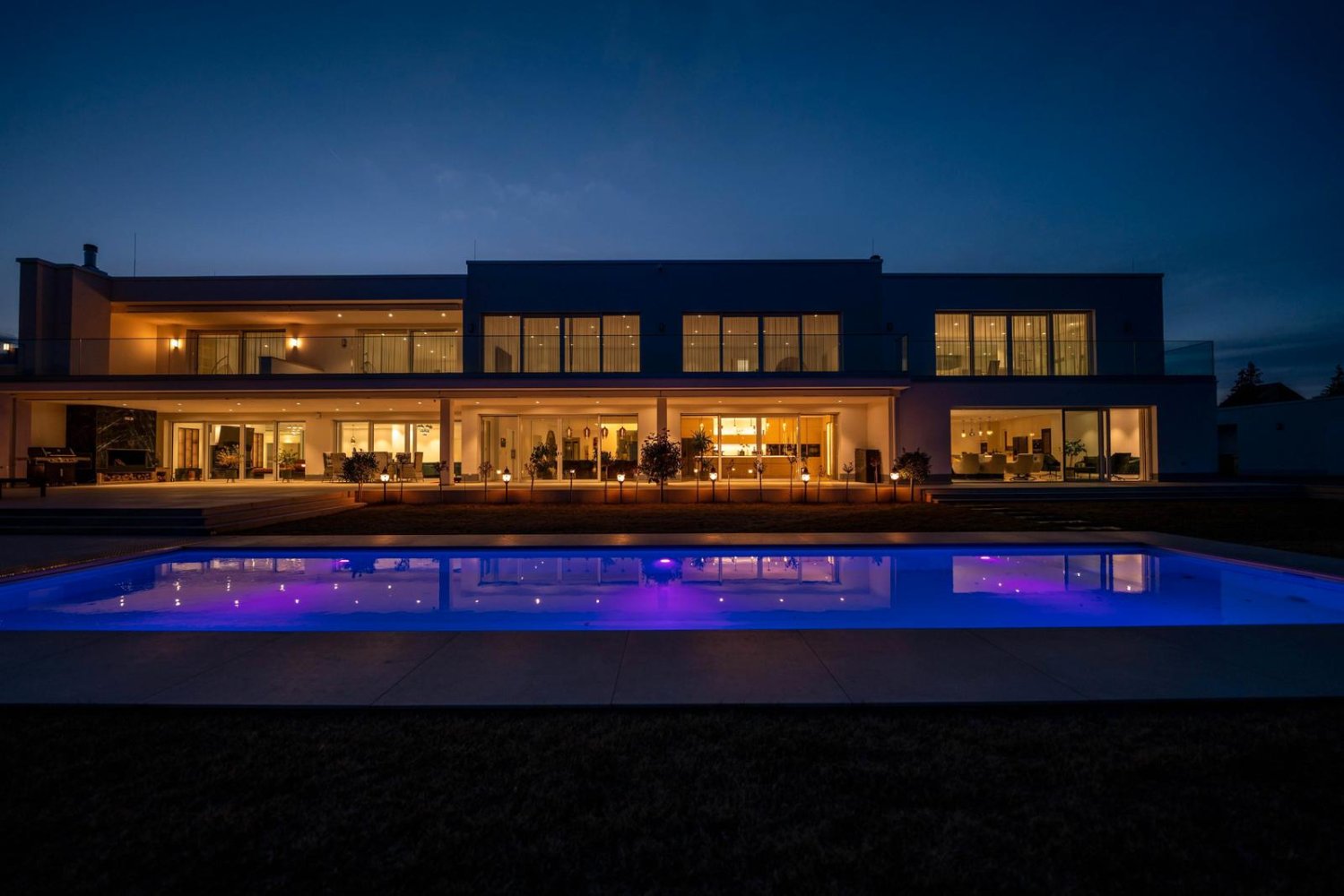 5 bedrooms Villa in Frankfurt am Main, Germany No. 356061