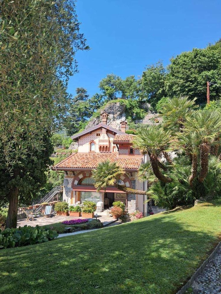 6 rooms Apartment in Menaggio, Italy No. 235824