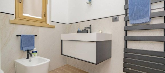 4 rooms House in Sesto San Giovanni, Italy No. 33312 18