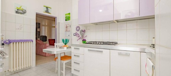 4 rooms House in Sesto San Giovanni, Italy No. 33312 4