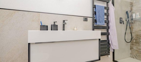 4 rooms House in Sesto San Giovanni, Italy No. 33312 16