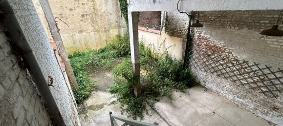 5 bedrooms House in Saint-Quentin, France No. 249615 13