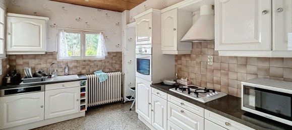 5 bedrooms House in Saint-Quentin, France No. 249615 11