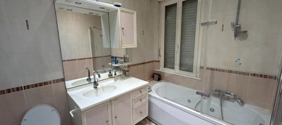 5 bedrooms House in Saint-Quentin, France No. 249615 15