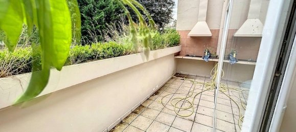 5 bedrooms House in Saint-Quentin, France No. 249615 9