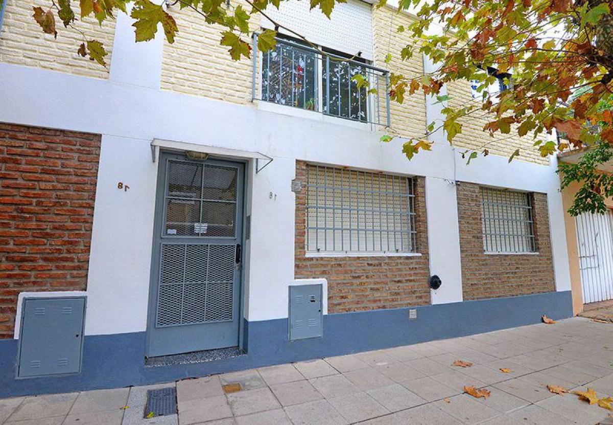 Apartamento de 2 dormitorios en Quilmes, Argentina No. 60689